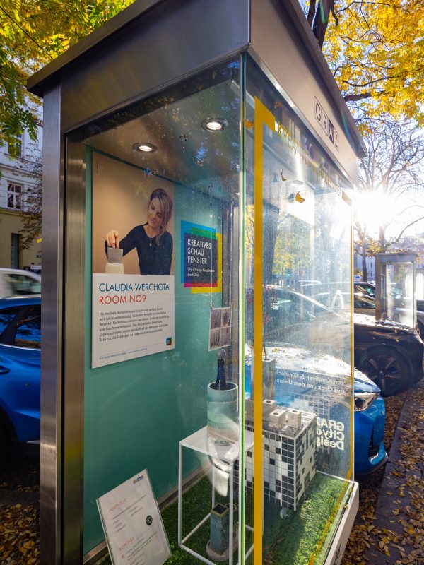 Room No 9©Harry Schiffer